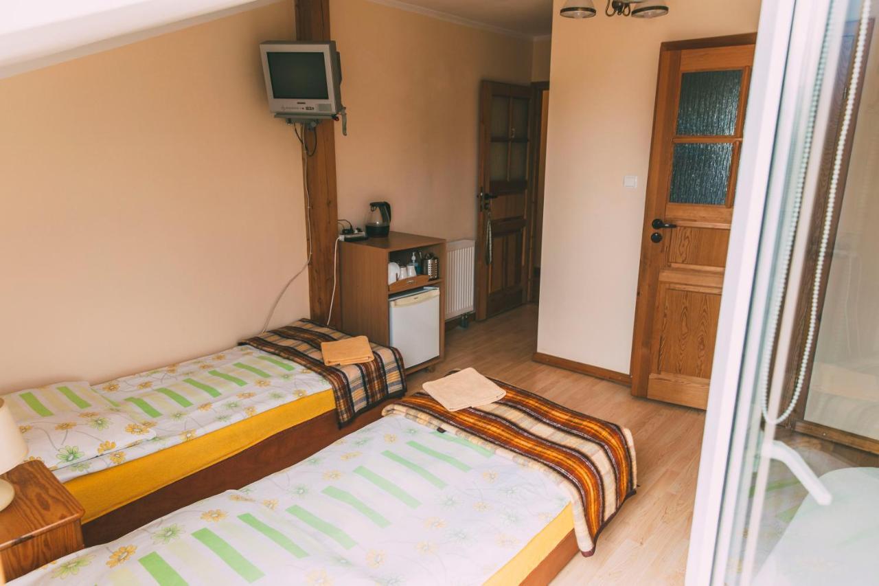 Pokoje Goscinne & Restauracja Pestka Choczewo Extérieur photo
