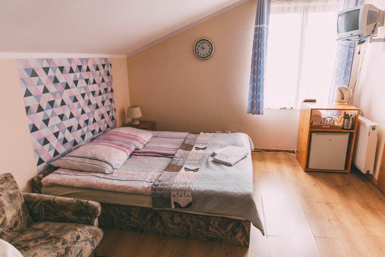Pokoje Goscinne & Restauracja Pestka Choczewo Extérieur photo