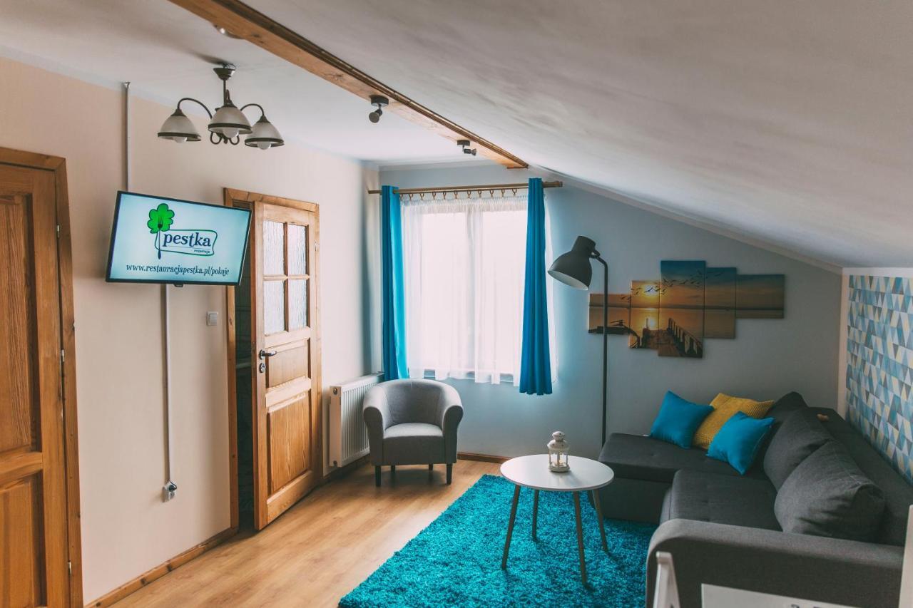Pokoje Goscinne & Restauracja Pestka Choczewo Extérieur photo