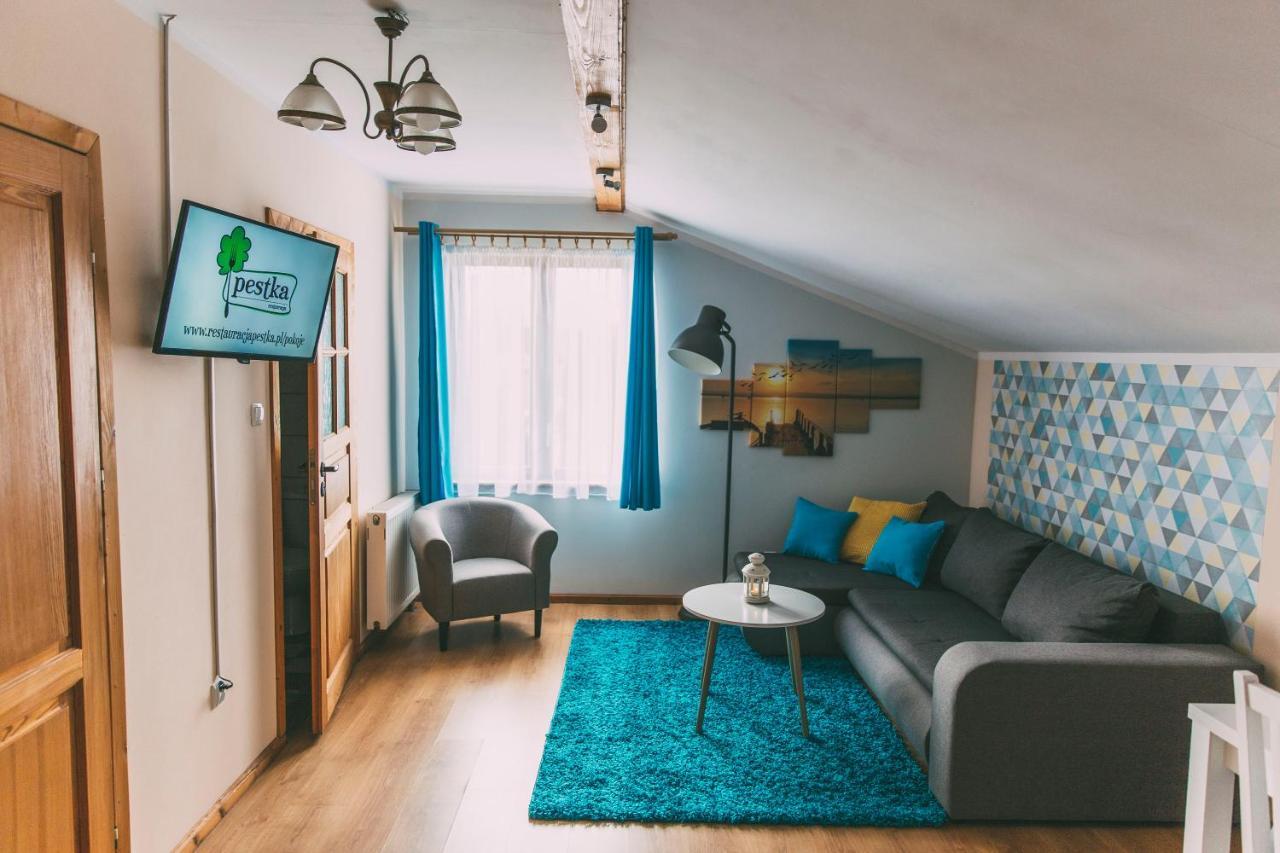 Pokoje Goscinne & Restauracja Pestka Choczewo Extérieur photo