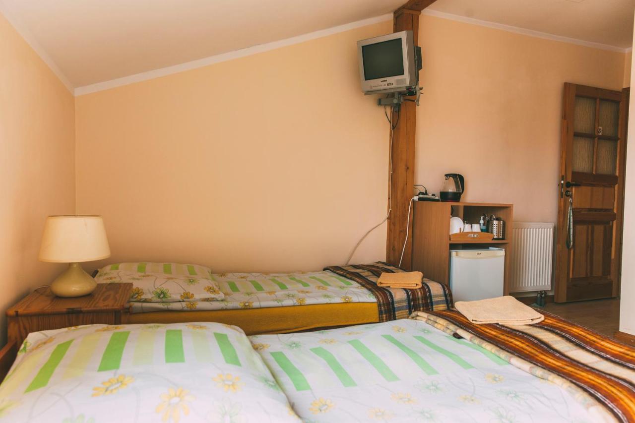 Pokoje Goscinne & Restauracja Pestka Choczewo Extérieur photo