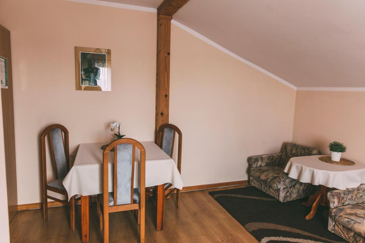 Pokoje Goscinne & Restauracja Pestka Choczewo Extérieur photo