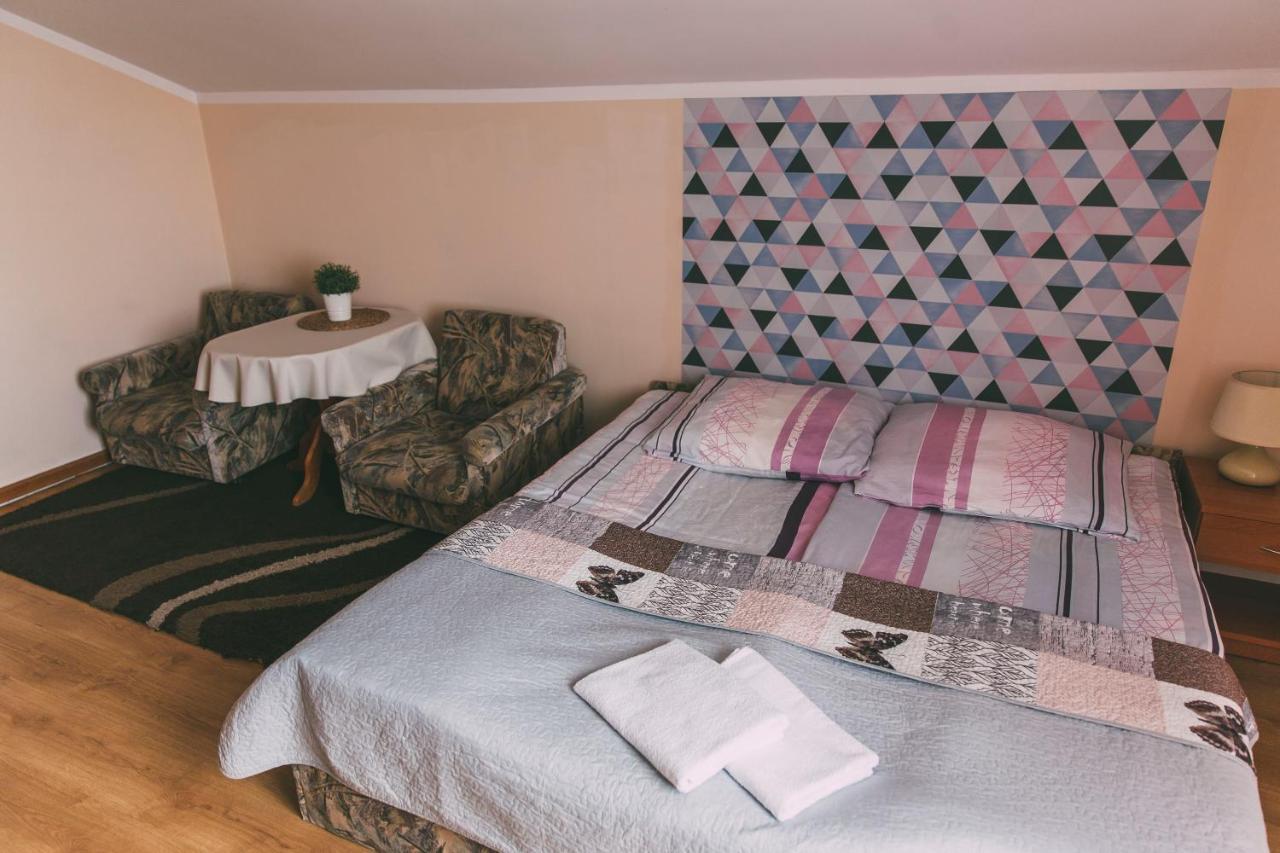 Pokoje Goscinne & Restauracja Pestka Choczewo Extérieur photo