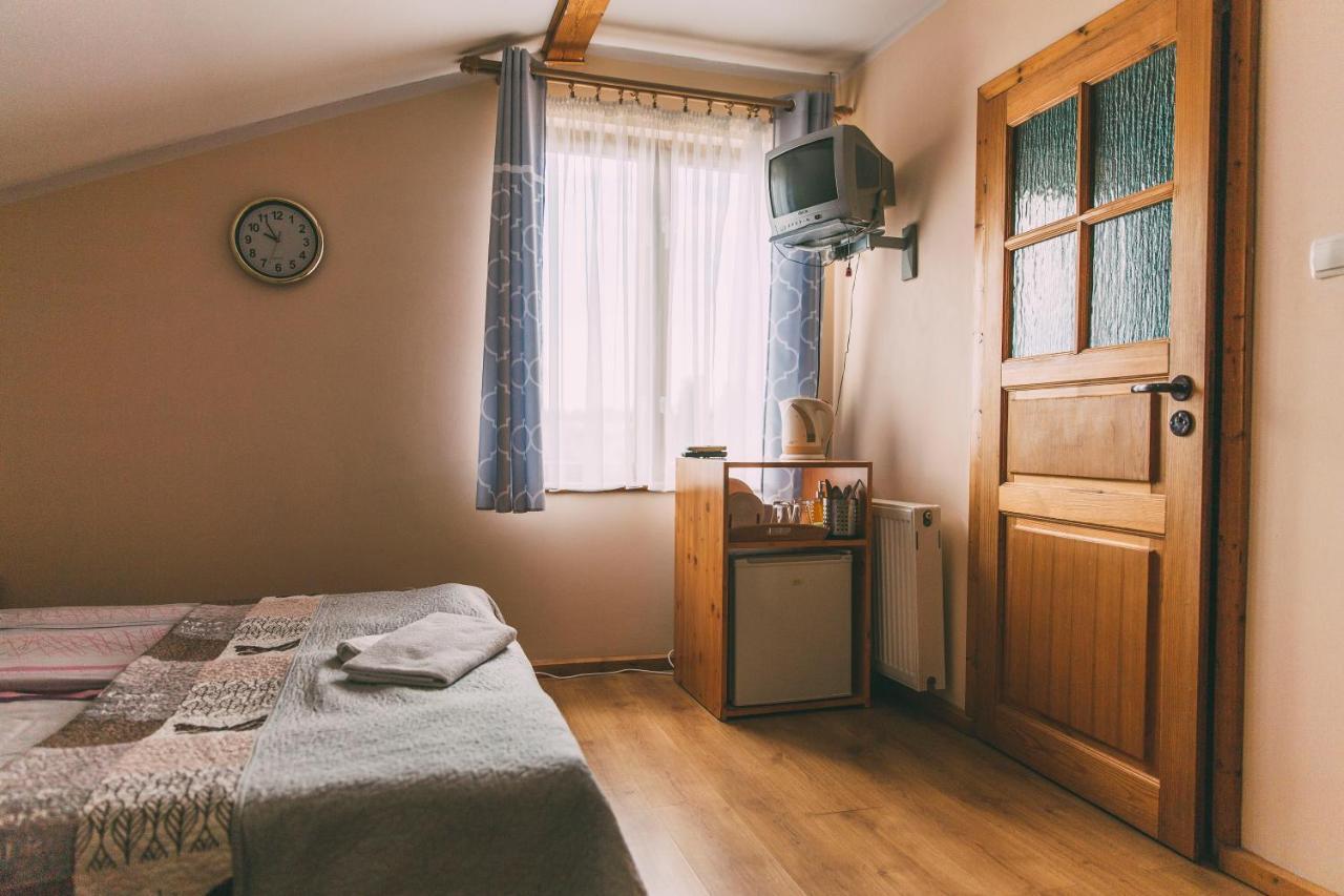 Pokoje Goscinne & Restauracja Pestka Choczewo Extérieur photo